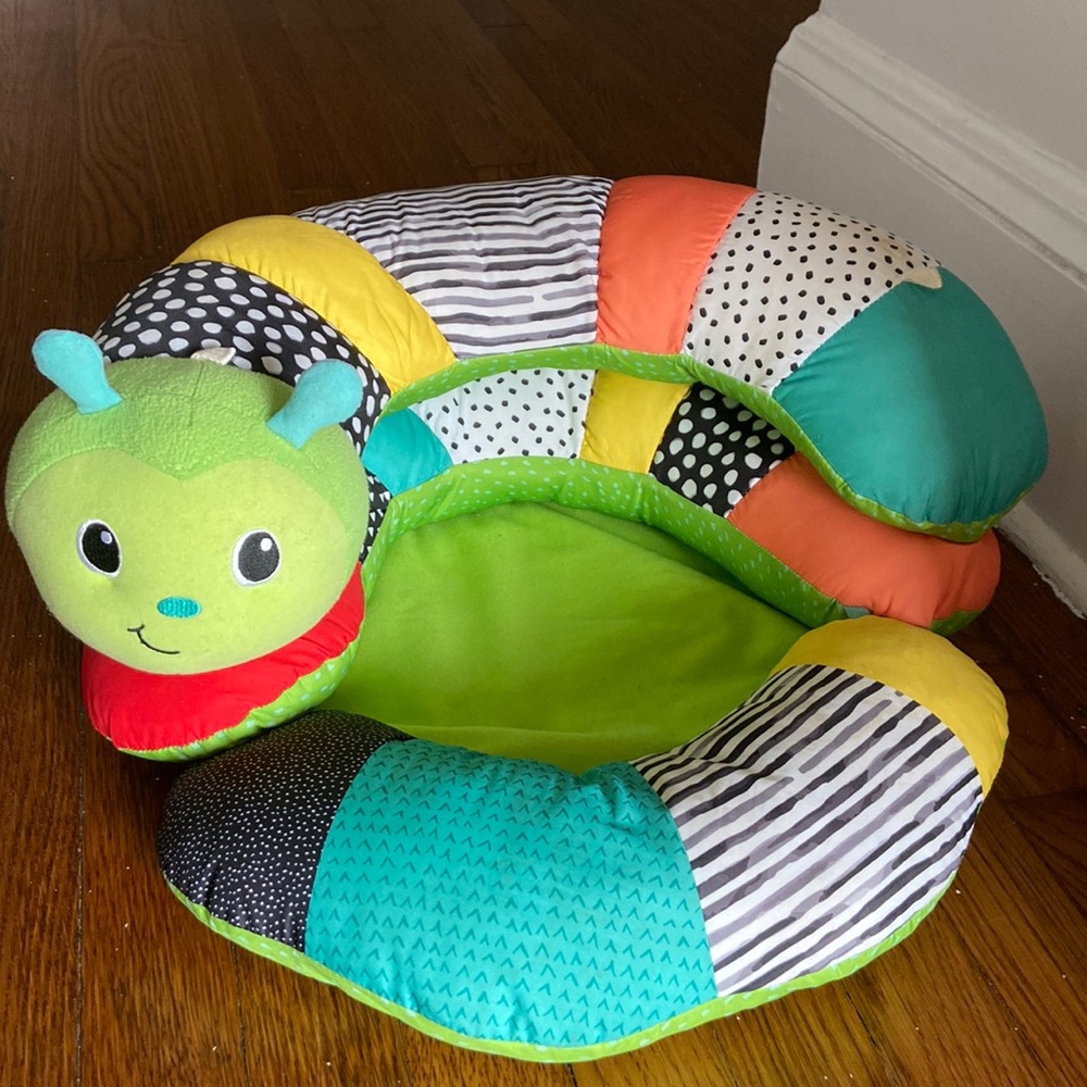 Infantino prop-a-pillar tummy time pillow support for newborn caterpillar
